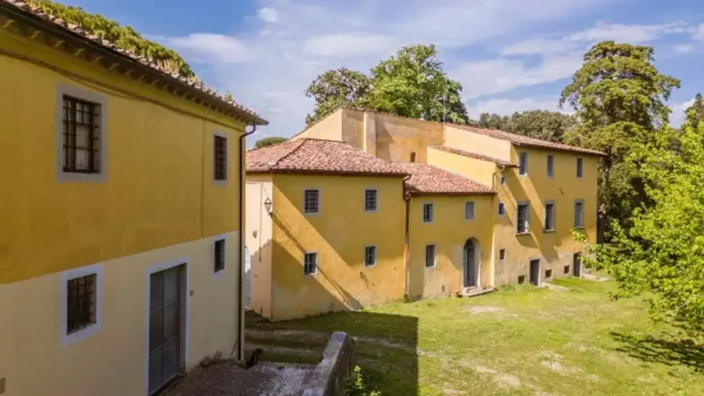 Õhuvaade - Historic Rustico with Private Chapel in Crespina Lorenzana