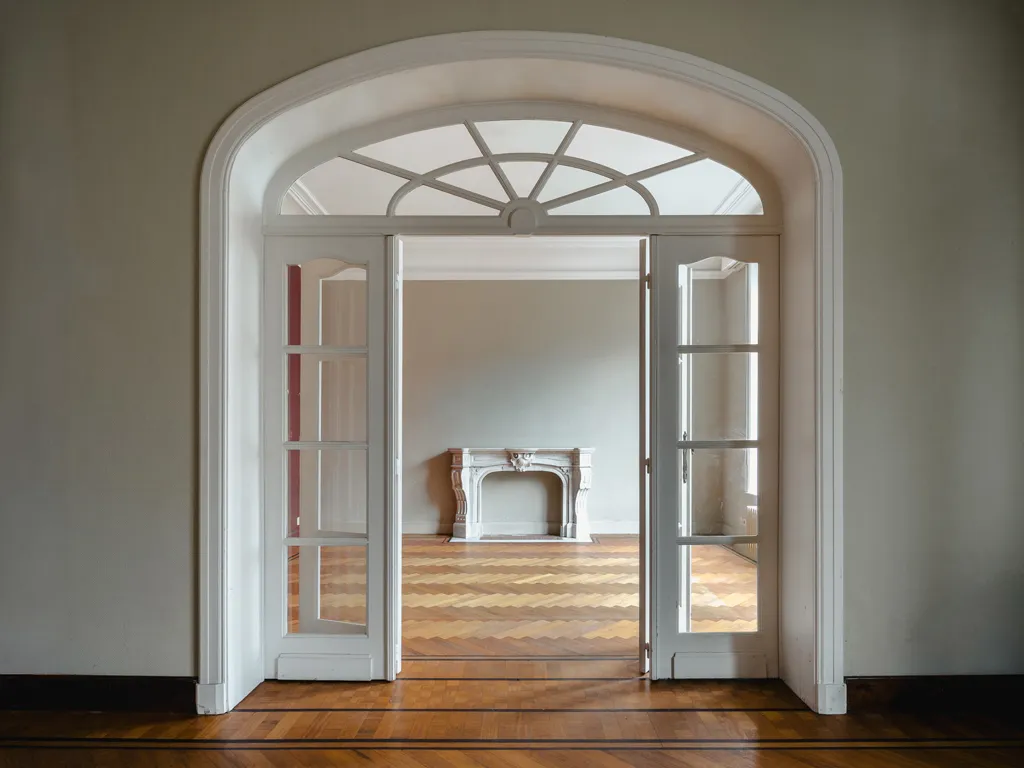 hallway_entrance