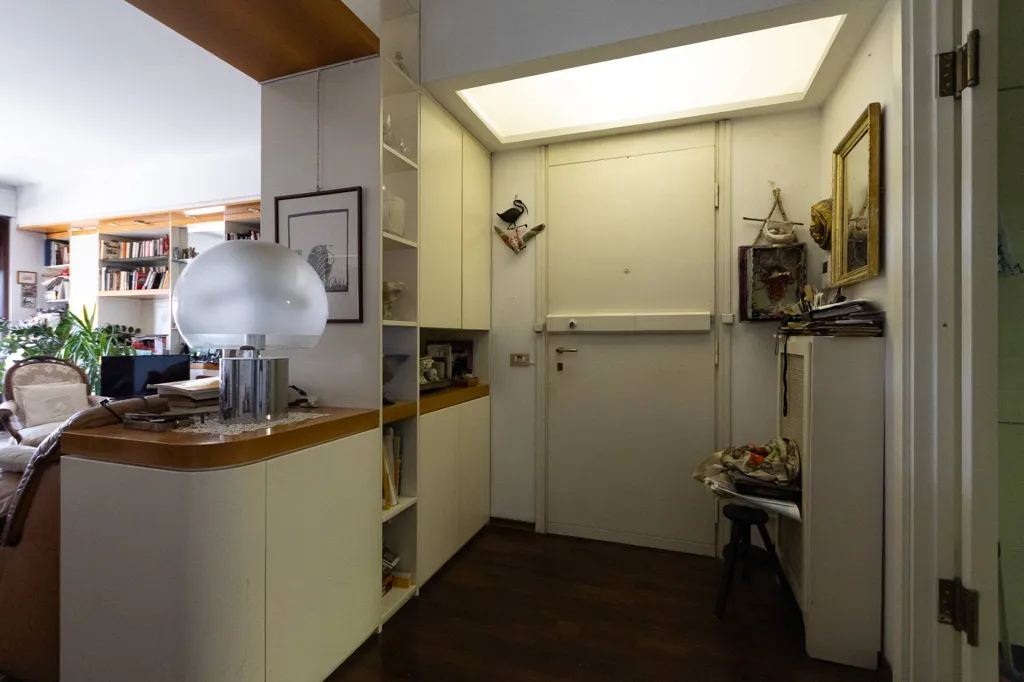 Studio - 4-Room Apartment with Lake View in Como