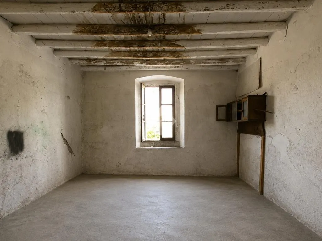 Rooms - Rustic Property for Renovation in Garbagnate Monastero