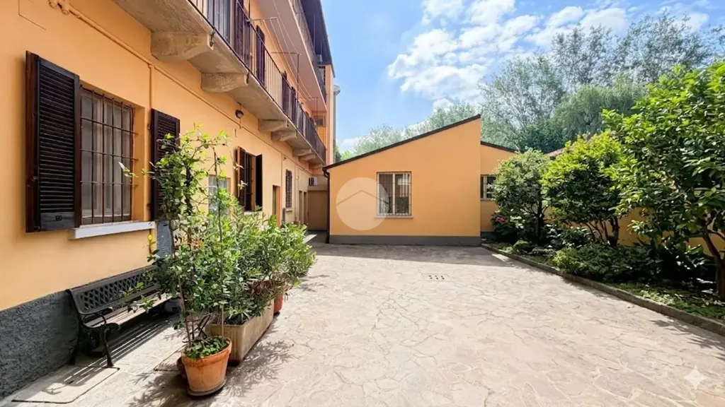 Aed - Bright 2-Bedroom Flat with Balcony in Milan