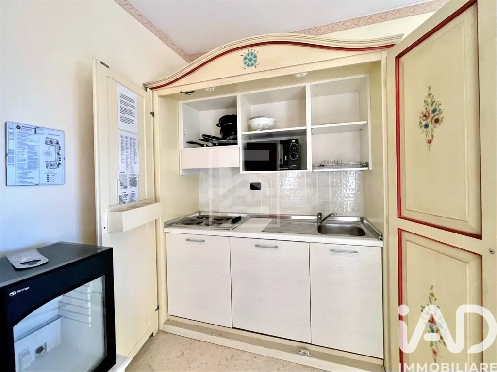 Cuisine - Penthouse with Pool View in Desenzano del Garda