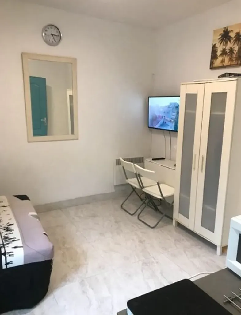 Magamistoad - Refurbished Studio with Street View in La Ciotat
