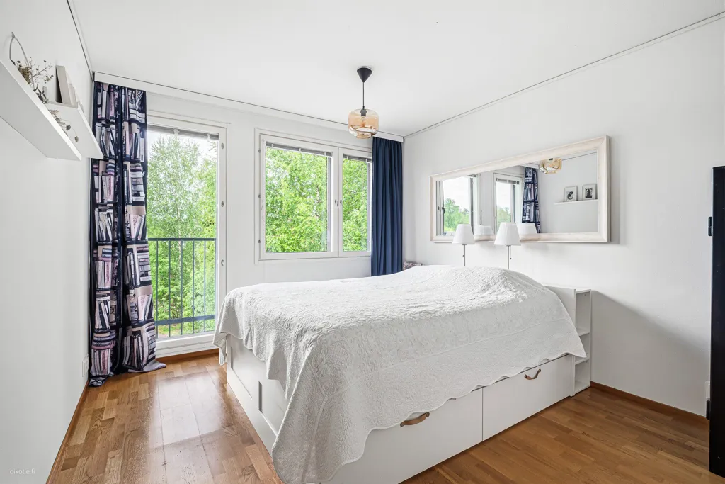 Magamistoad - Spacious Corner Flat with Balcony in Kerava