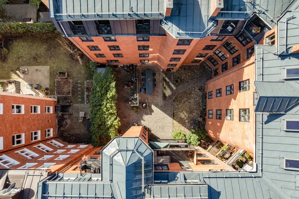 Õhuvaade - Unique Apartment with Three Balconies in Rörsjöstad