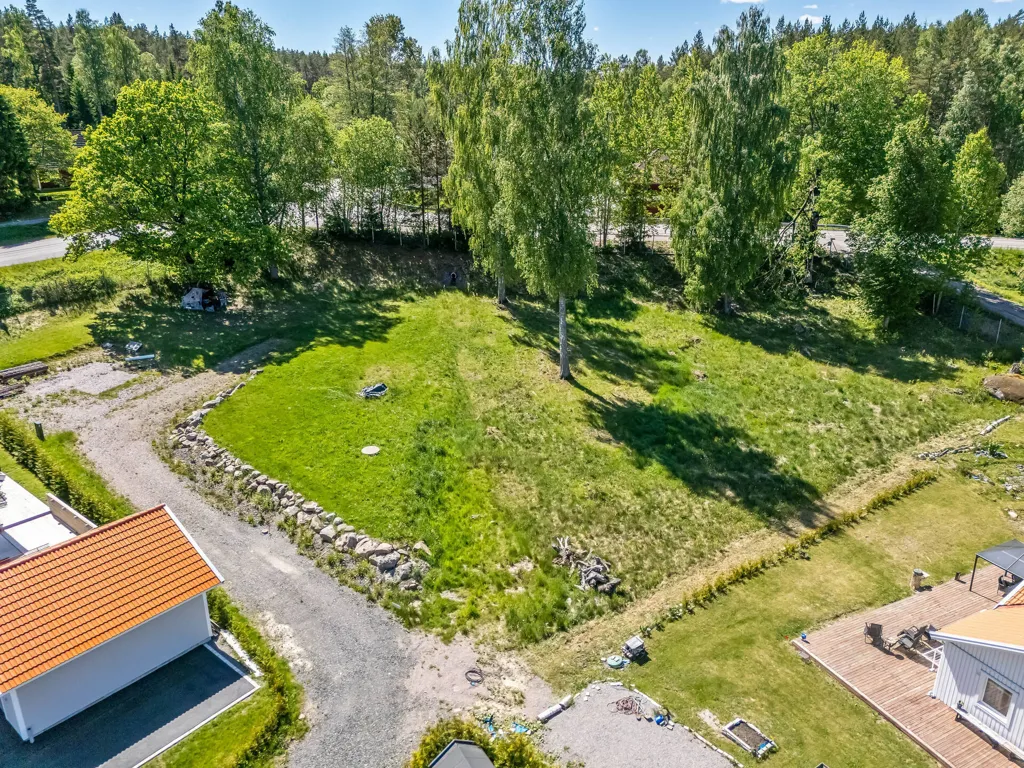 Õhuvaade - Unbuilt Plot with Lake View in Stavsjö