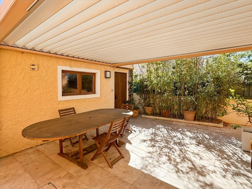 Terrace - Character Provençal House with Pool in Château-Gombert