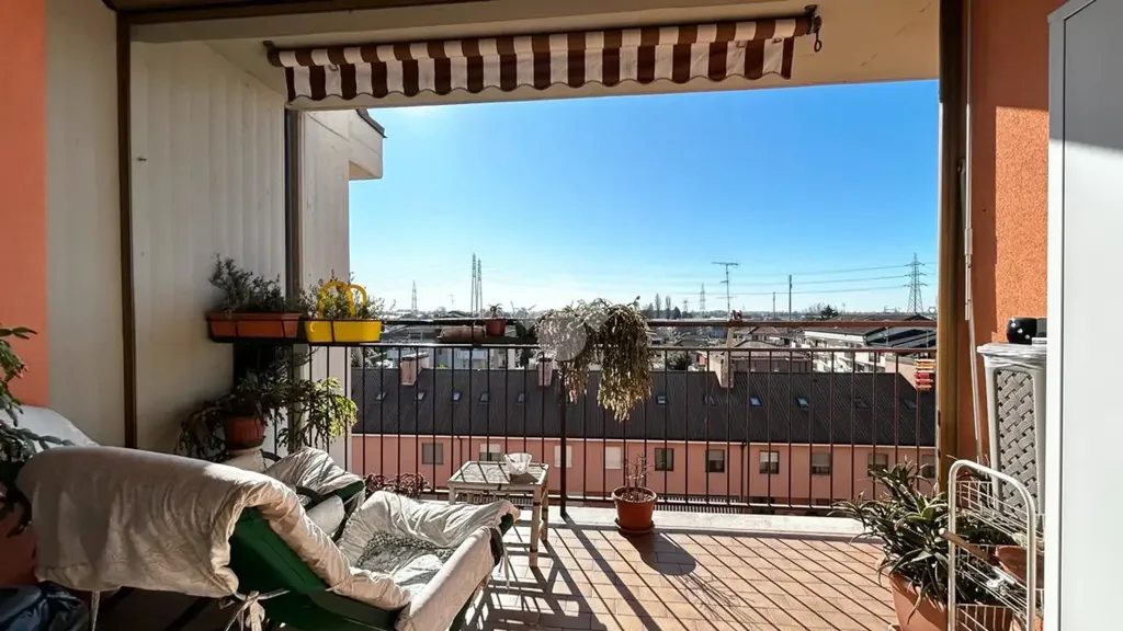 Balcone - Duplex con piscina a Settimo Milanese