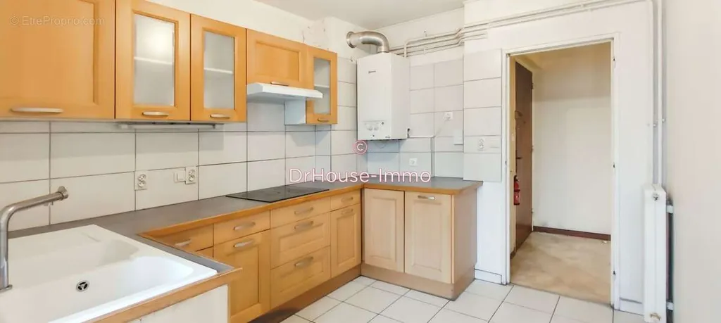 5-toaline korter asukohas Perpignan