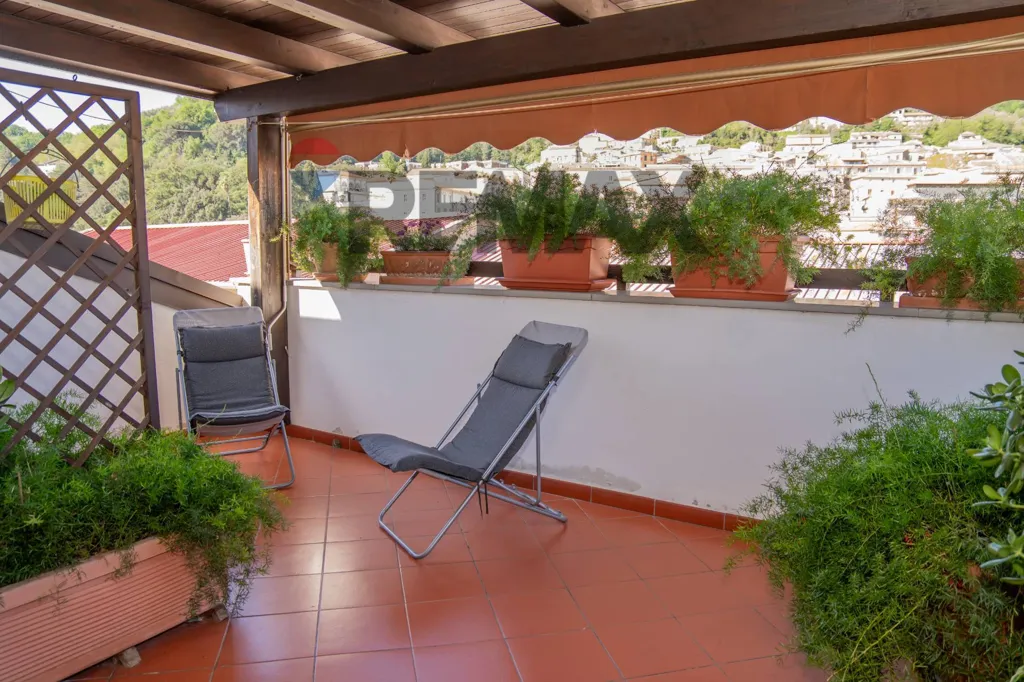 Terrass - Rustic Two-Level Apartment in Cosenza