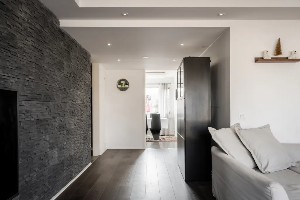 Séjour - Renovated Penthouse with Balcony in Borås
