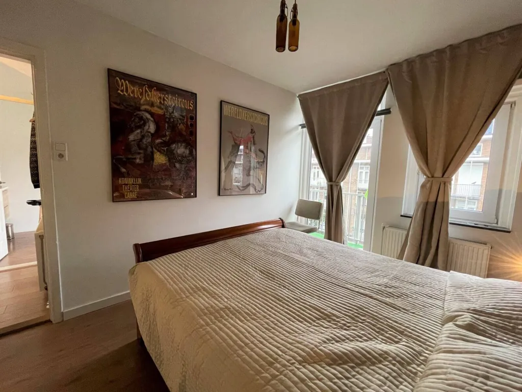 Chambres - Furnished Apartment with Balcony in Amsterdam