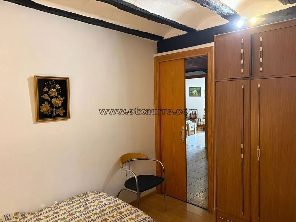 Chambres - Rural House with Balcony in Ayala