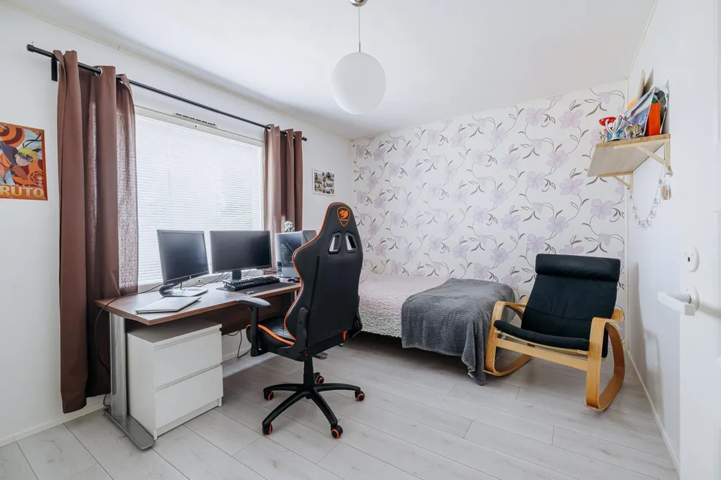 Office - Spacious Apartment with Sauna in Hyllykallio
