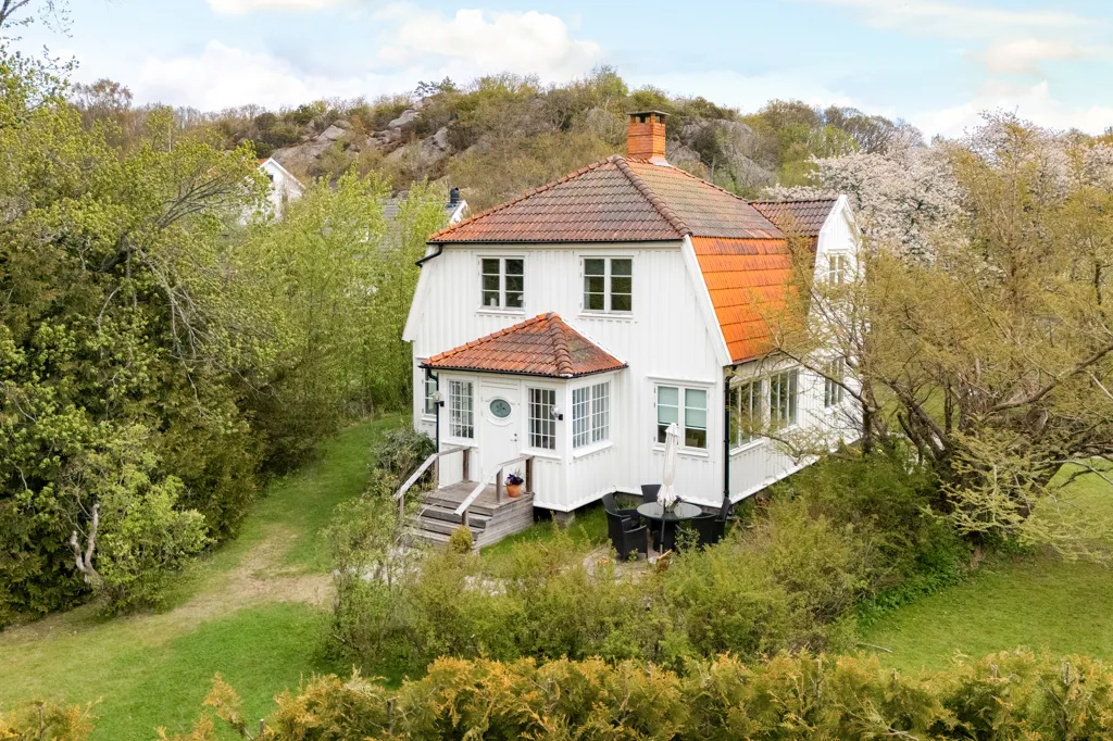 Õhuvaade - 20s Villa with Garden in Kullavik