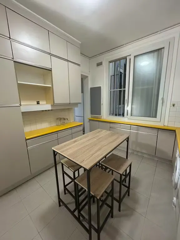 Cuisine - Chambre avec Machine à Laver à Paris
