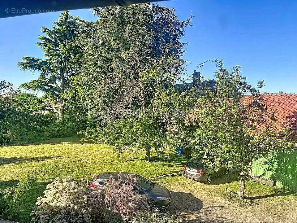 Garden - Historic 7-Piece House near Chambly