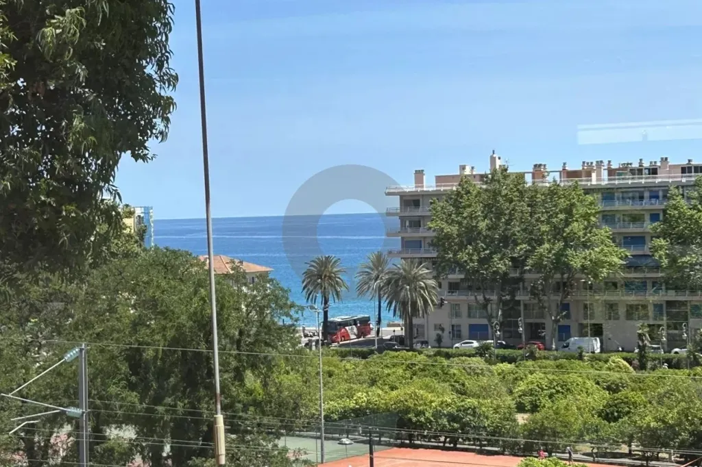Rõdu - 2-Bedroom Apartment with Balcony in Menton