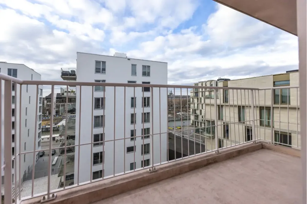 balcony