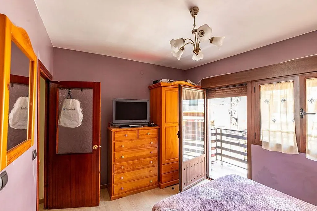 Magamistoad - Traditional Townhouse with Terrace in Pedro Bernardo