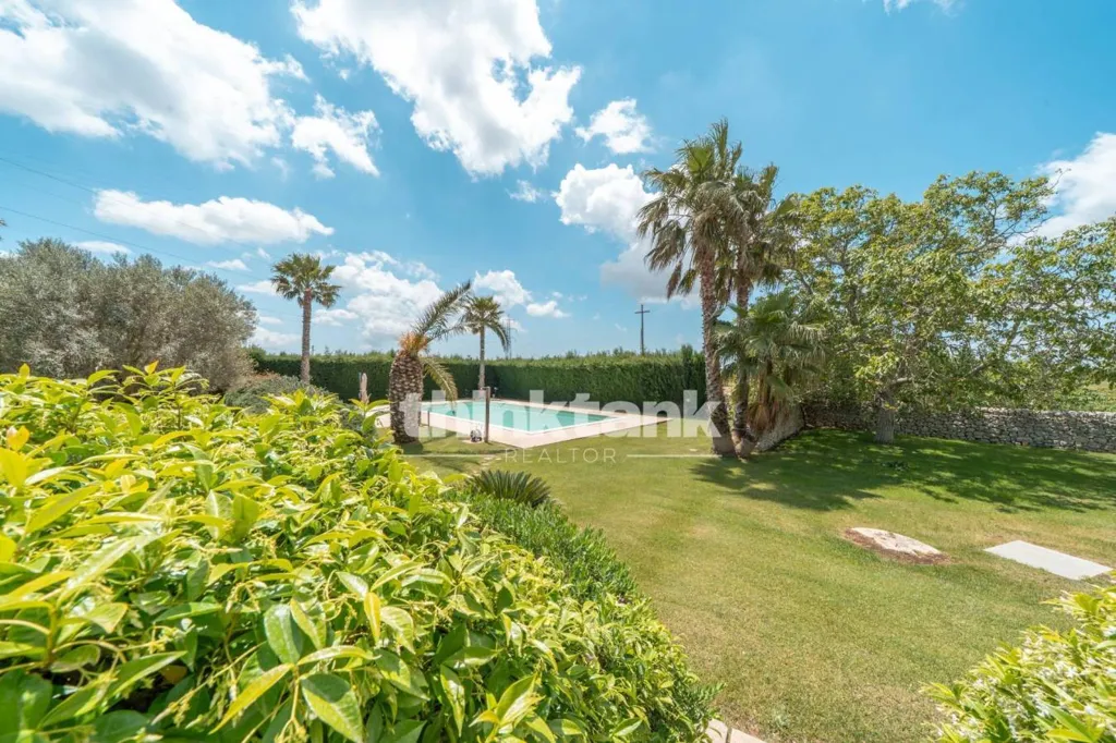 Aed - Rustic Villa with Pool in Ragusa