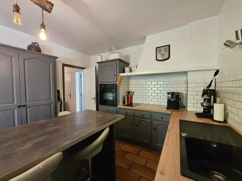 Köök - Provençal House with Pool in Trélissac