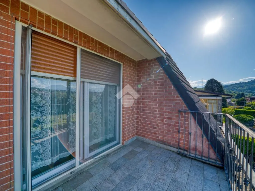 Balcon - Panoramic Villa with Pool in Reano