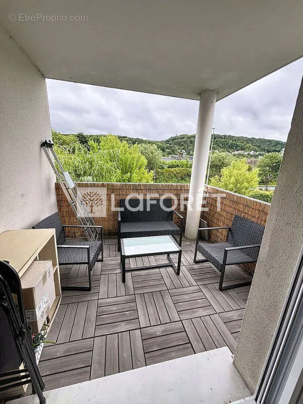 Rõdu - T2 Apartment with Terrace in Darnétal