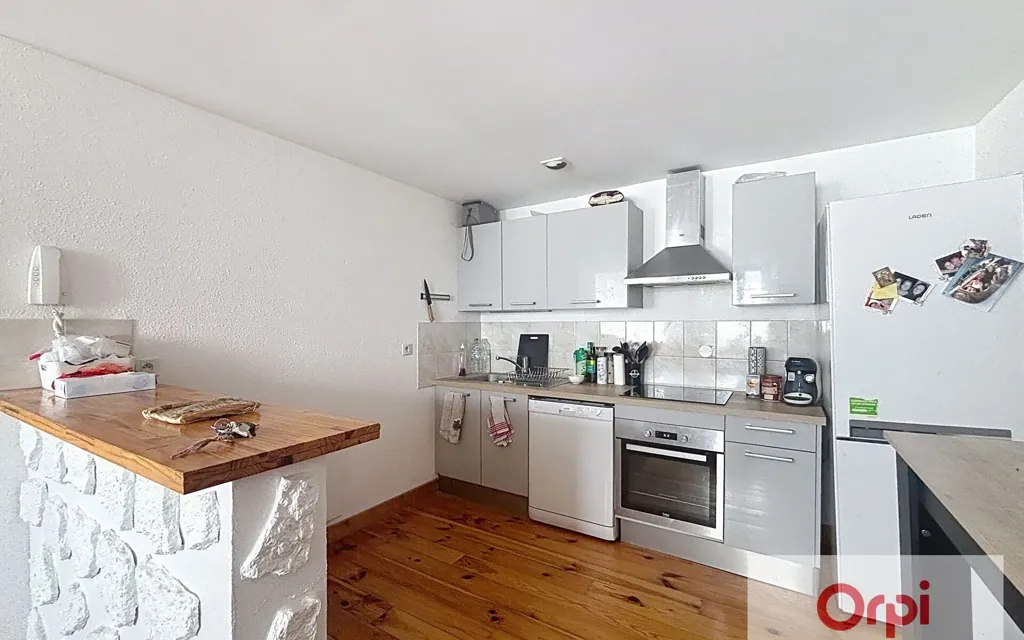 Cuisine - Appartement T3 avec Balcon en Centre-Ville de Commentry