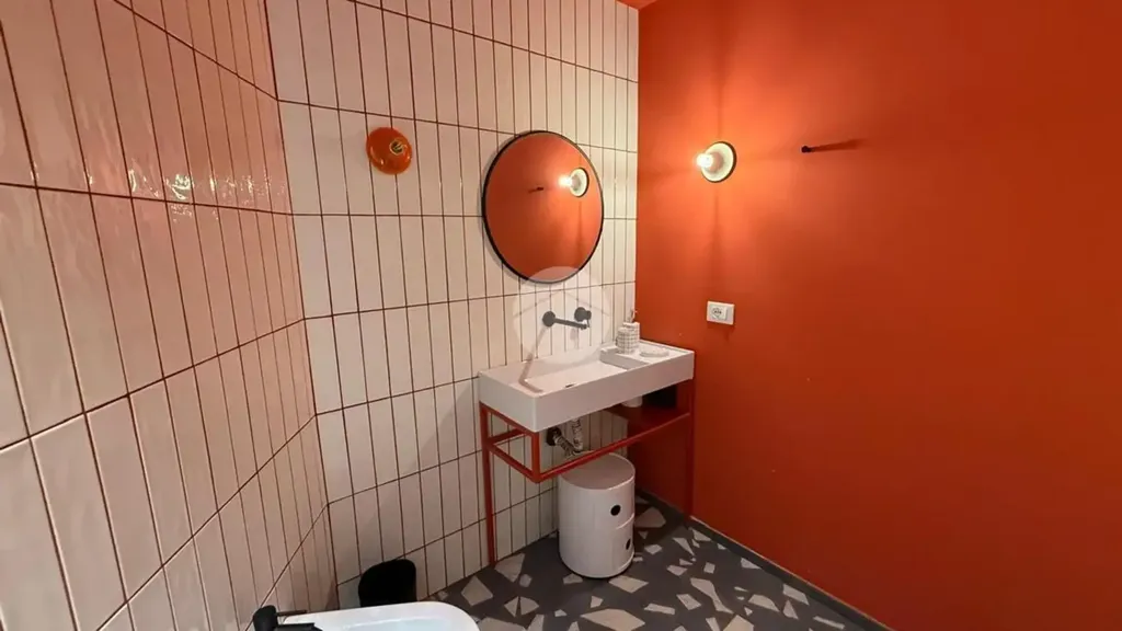 Bagni - Triplex with Balcony in Palermo Centre