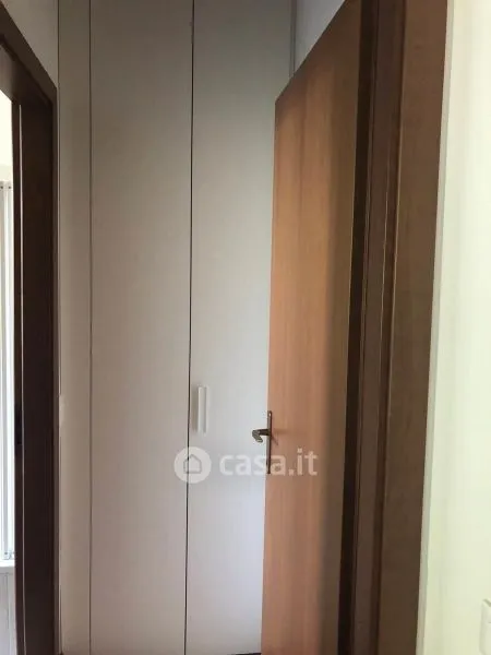 Toad - Partially Refined 2-Bedroom in Navigatori, Verona