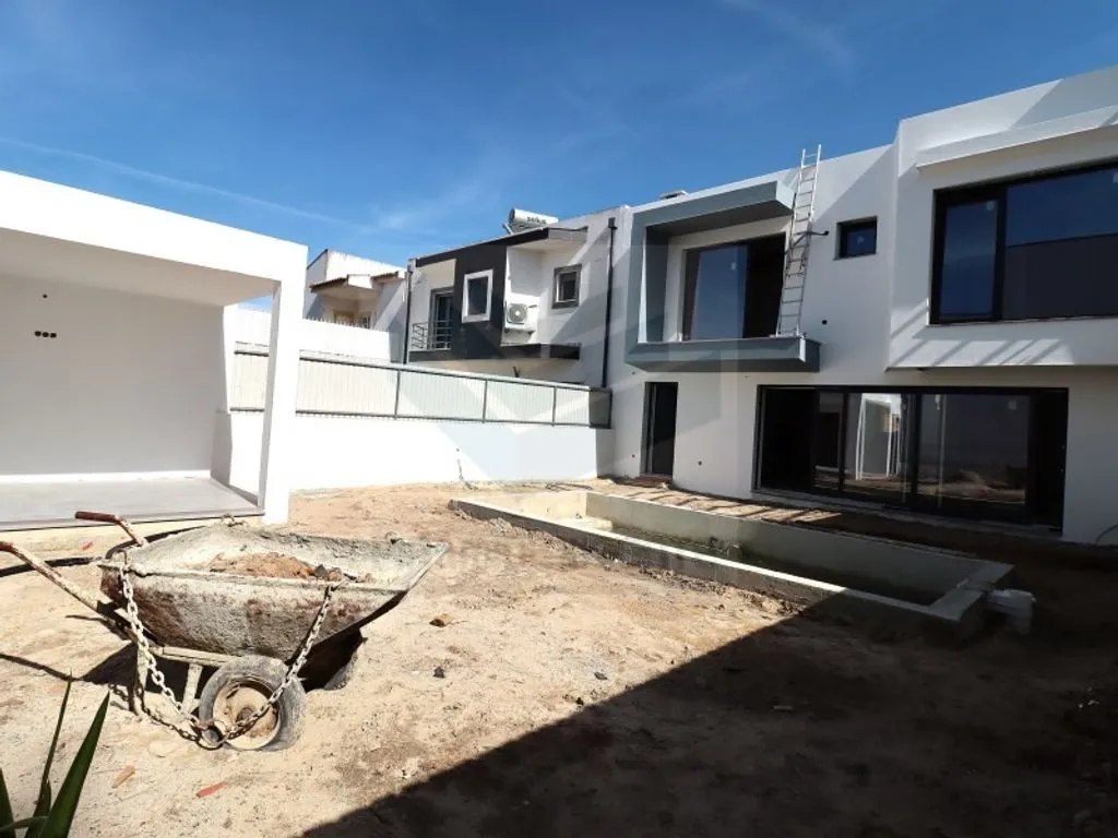 Extérieur - Contemporary Duplex with Pool in Azeitão