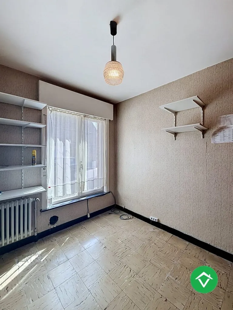 Pièces - Maison avec Polyvalente et Jardin à l'Ouest