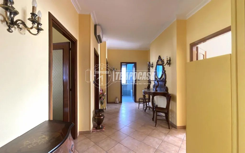 hallway_entrance