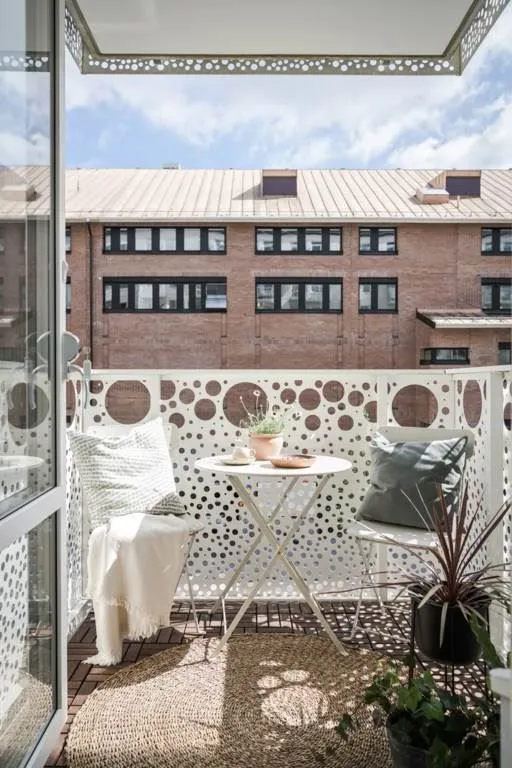 Balcony - Modern Flat with Balcony in Almedal
