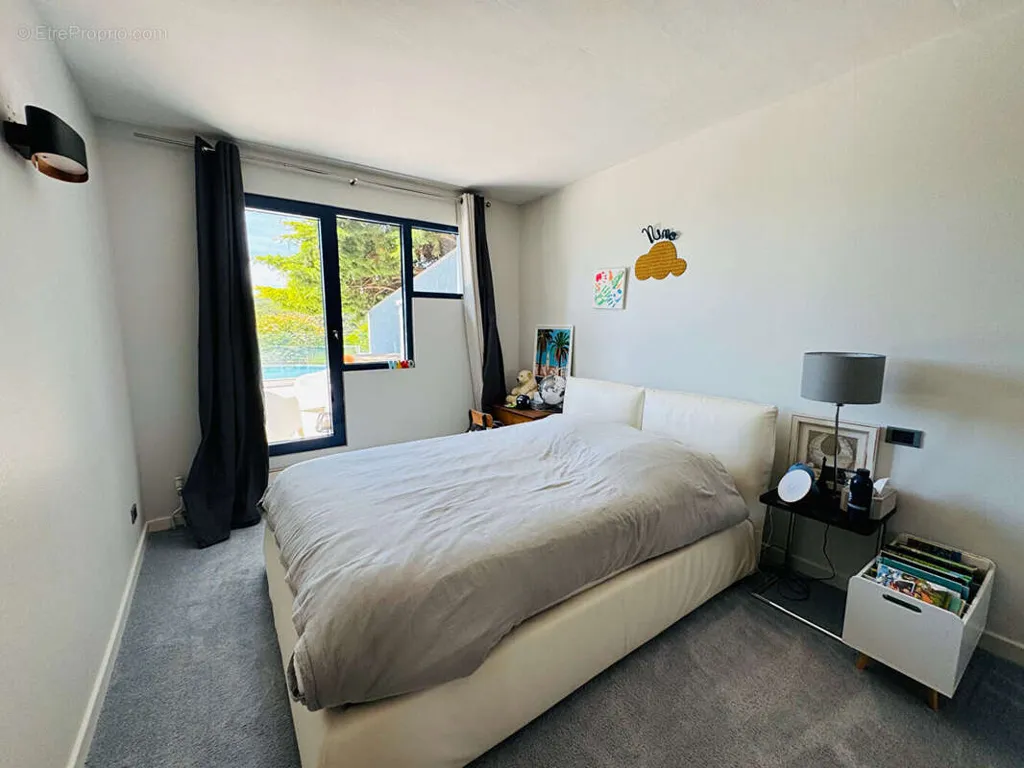 Chambres - Villa Contemporaine avec Piscine et Vue Dégagée