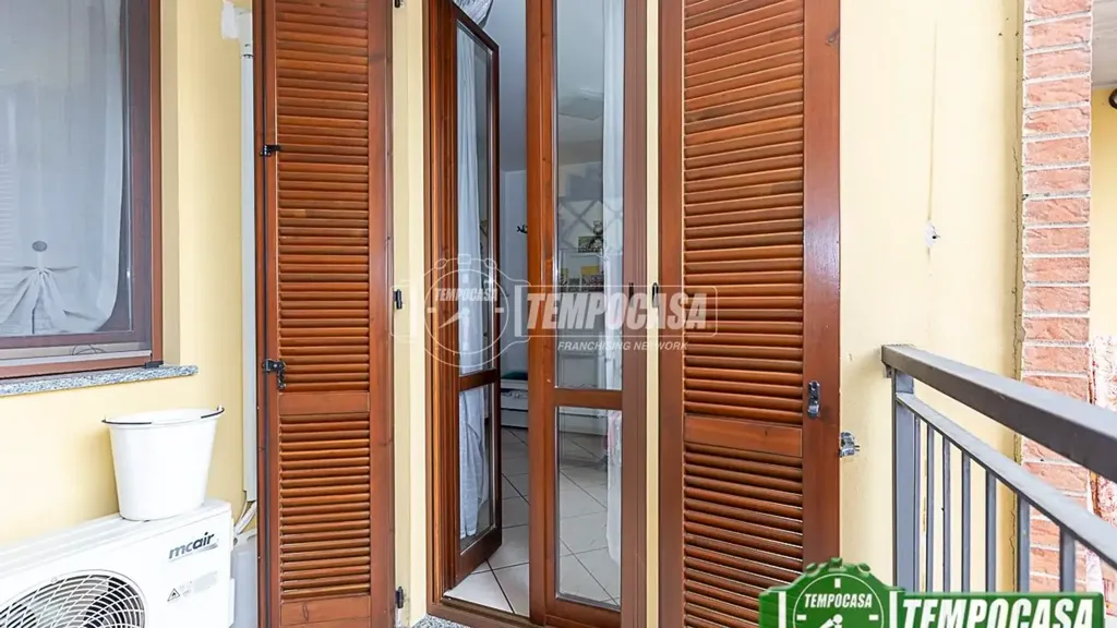 Balcon - 3-Bedroom Apartment with Balcony in Spino d'Adda
