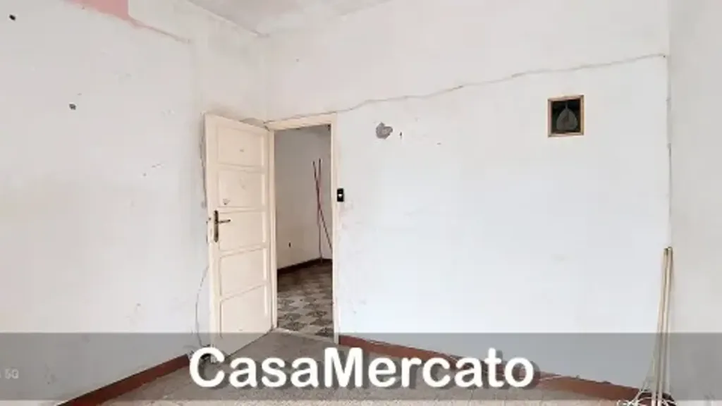 Pièces - Bilocale with Balcony in Rocca di Papa