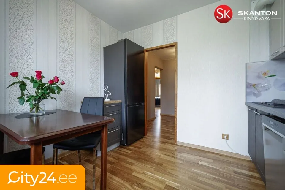Söögituba - Renovated Apartment with Balcony in Lehtmetsa