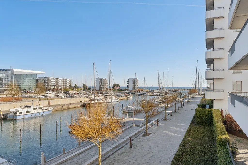 Jardin - Functionalist Flat with Harbour View in Hellerup