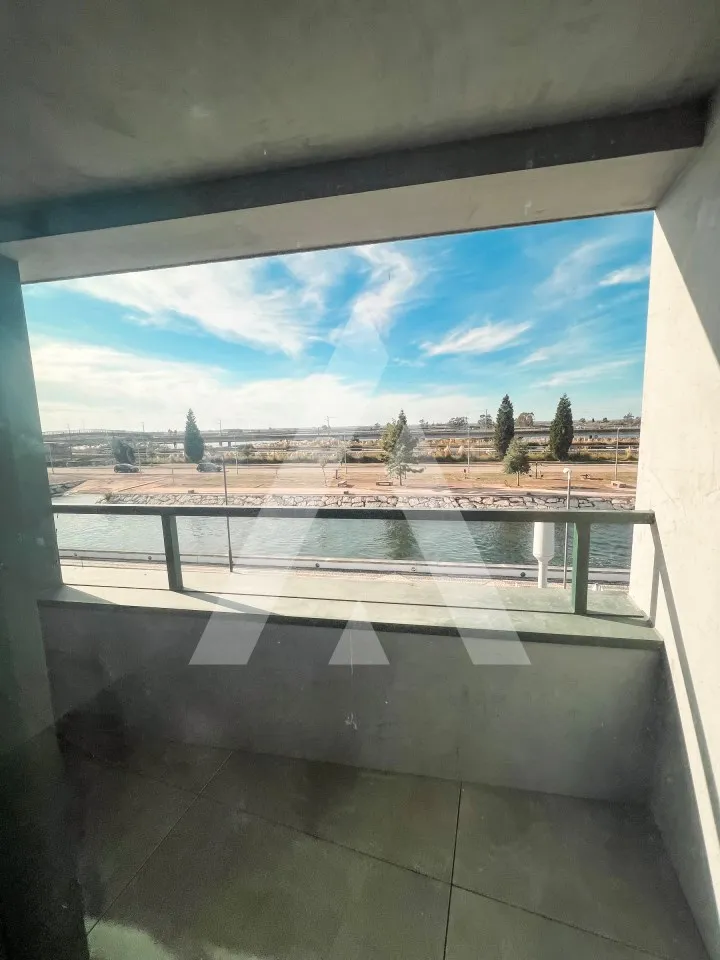 Balcon - T1+1 Apartment with Canal View in Aveiro