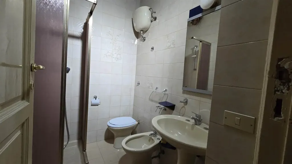 Bagni - Spacious Apartment in Historic Building, Messina