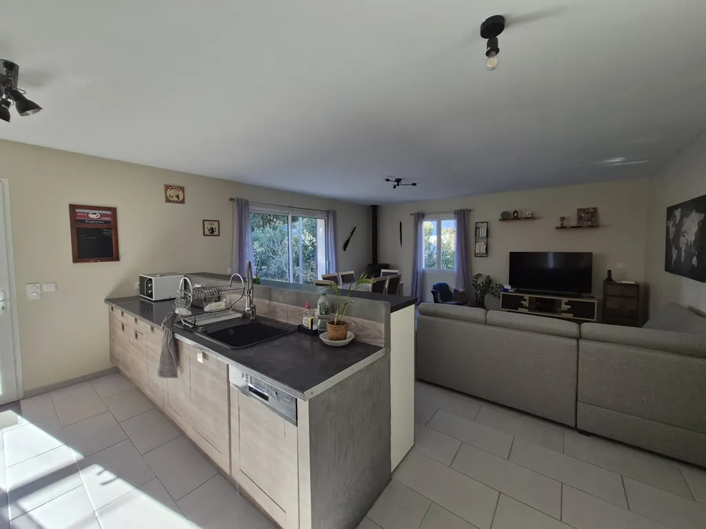 Kitchen - Semi-detached Villa with Pool in Eyragues
