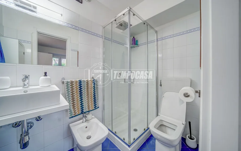 Vannitoad - Semi-Detached House with Garden in Sumirago
