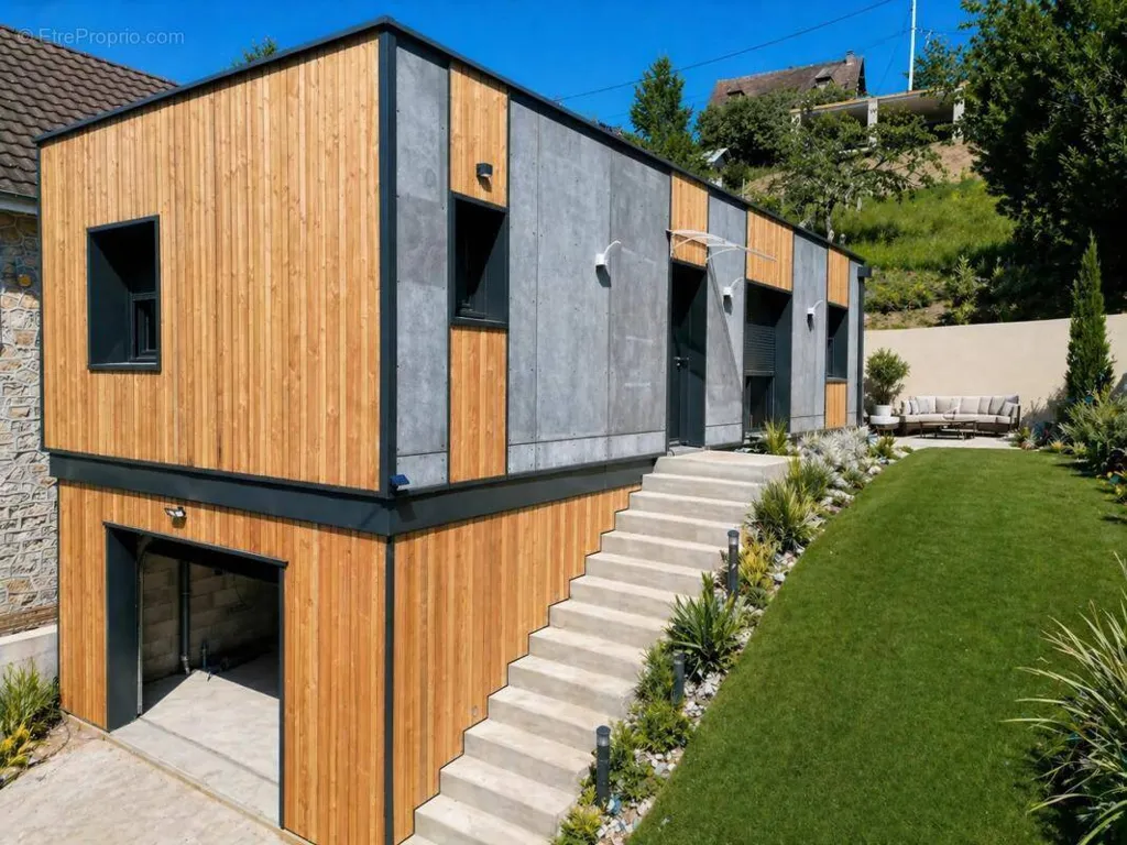 Välivaade - Modern Container House with Garden in Brive-la-Gaillarde