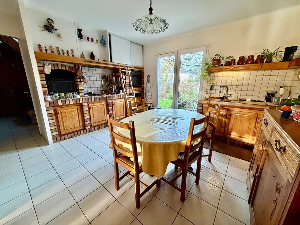 Köök - Spacious House with Workshop in Orvault