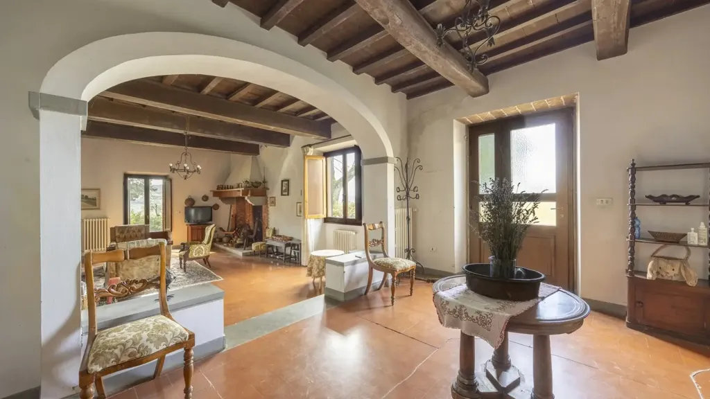Salle à manger - Tuscan Cascina with Olive Grove in Pelago