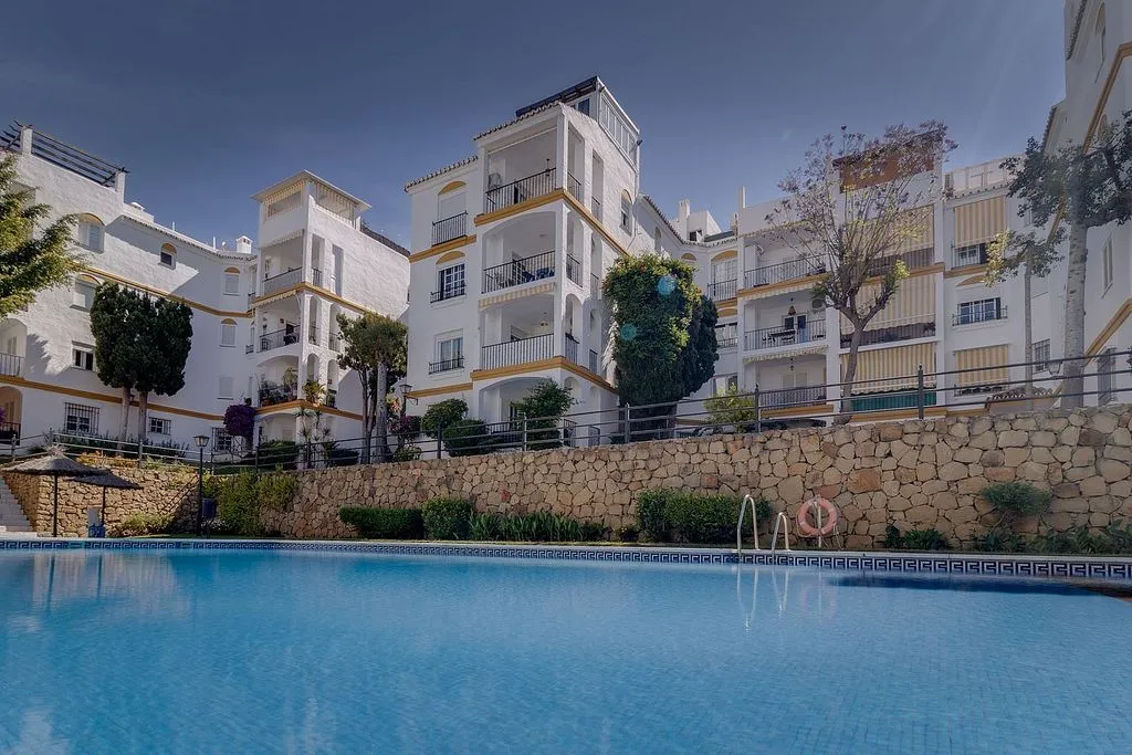 Piscine - T2 Apartment with Pool in Atalaya, Estepona