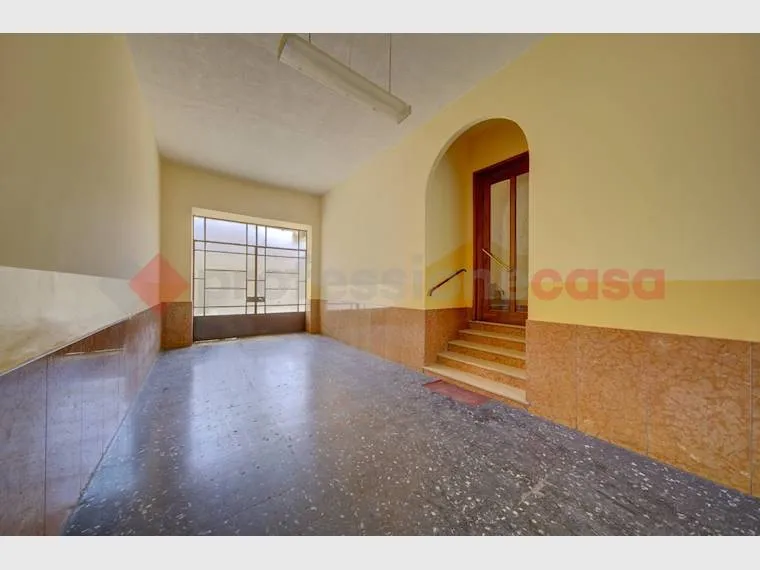 Esik - Rearranged 2-Bedroom Apartment in Turin
