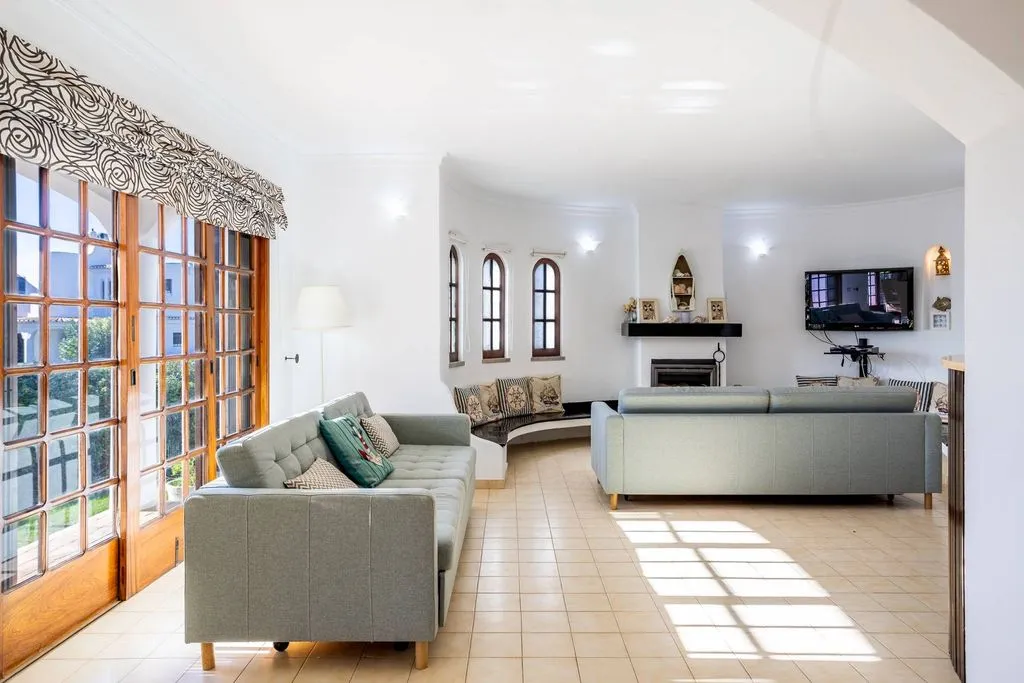 Elutuba - Moorish Villa with Pool in Vilamoura